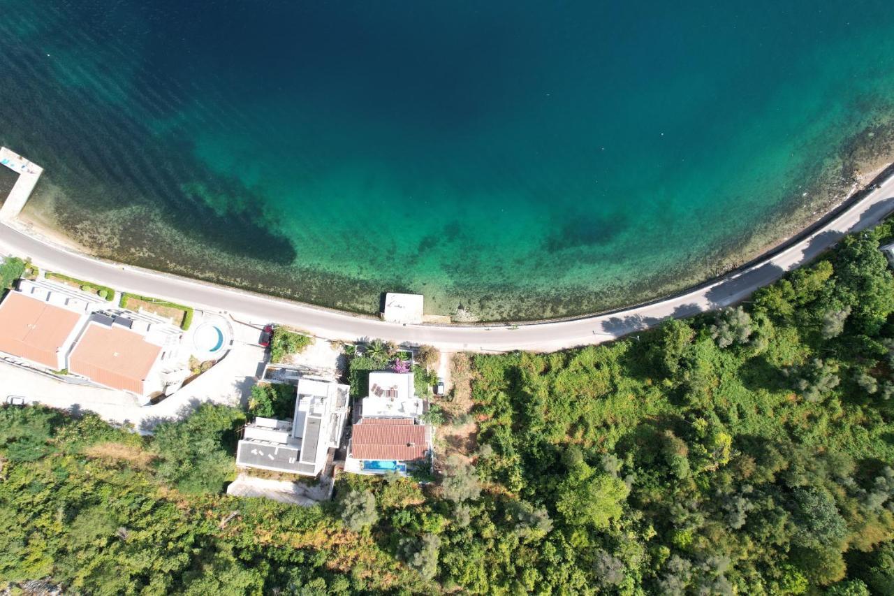 Penthouse Stoliv New Spa-Pool Villa Is Located 5M From The Sea, Exclusive Terrace,Private Jetty Wih Sunbeds, Pebble Beach, Secluded Location Total Area 375M2 At Your Disposal Kotor Bagian luar foto