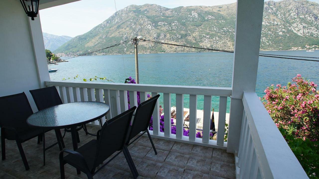 Penthouse Stoliv New Spa-Pool Villa Is Located 5M From The Sea, Exclusive Terrace,Private Jetty Wih Sunbeds, Pebble Beach, Secluded Location Total Area 375M2 At Your Disposal Kotor Bagian luar foto